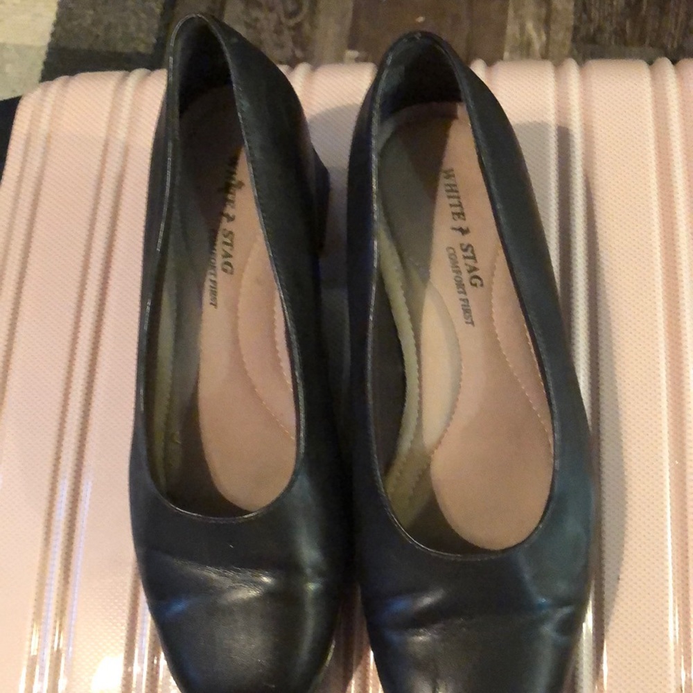 🏵Brown White Stag Comfort First square toed heels, sz 6w